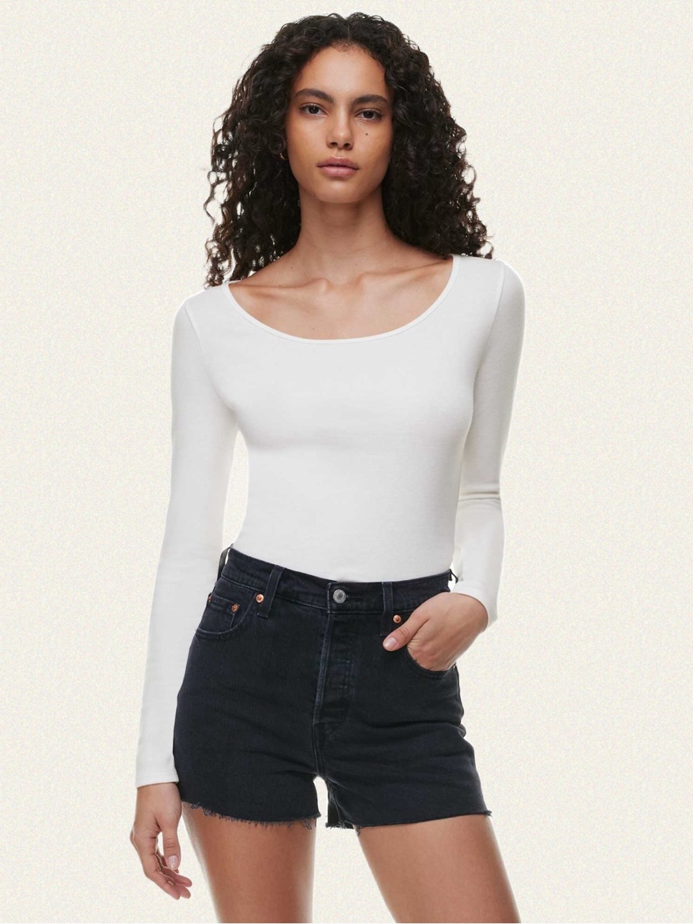 Levi’s Ribcage Short - Picture 3 of 14